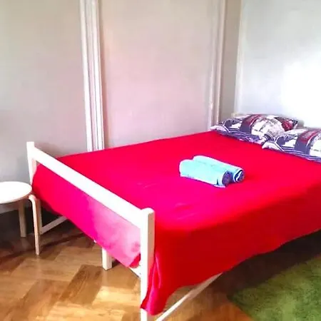 Albergue Santa Barbara *
